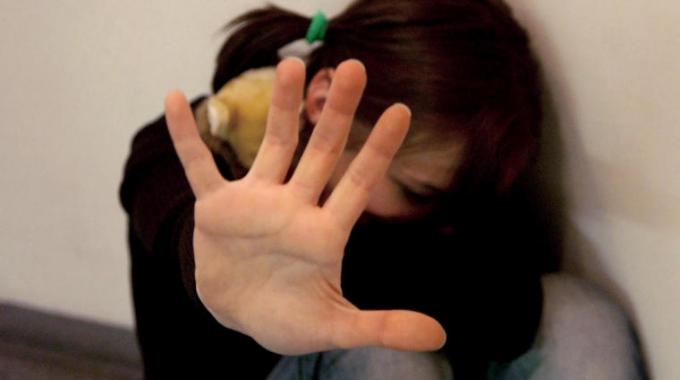 Ragusa, abusi sulla figlia della convivente: arrestato 30enne$