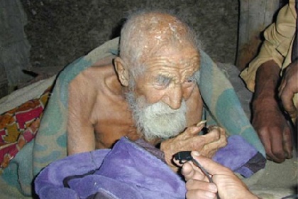 https://www.ragusanews.com//immagini_articoli/10-01-2022/india-anziano-si-vaccina-11-volte-contro-il-covid-e-indagato-280.jpg