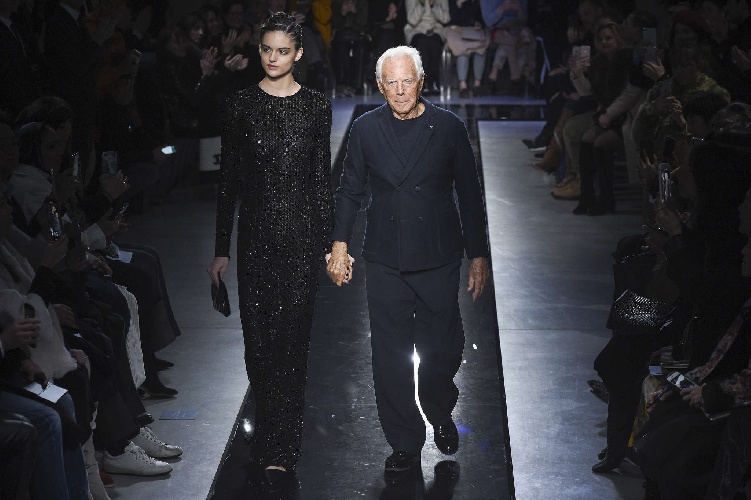 Sfilata clearance di armani