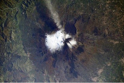 https://www.ragusanews.com/immagini_articoli/01-03-2021/1614588147-la-sicilia-dallo-spazio-video-dell-astronauta-russo-innamorato-dell-isola-2-280.jpg