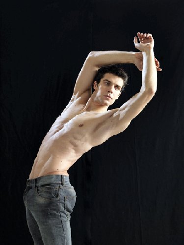 https://www.ragusanews.com/immagini_articoli/02-01-2020/la-dieta-di-roberto-bolle-500.jpg