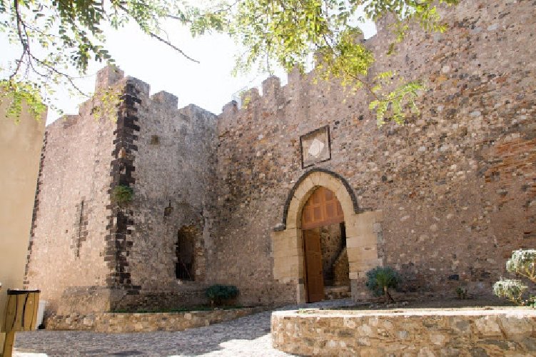 https://www.ragusanews.com/immagini_articoli/02-03-2021/1614694886-immobili-all-asta-si-vendono-pure-i-conventi-in-sicilia-250-foto-6-500.jpg