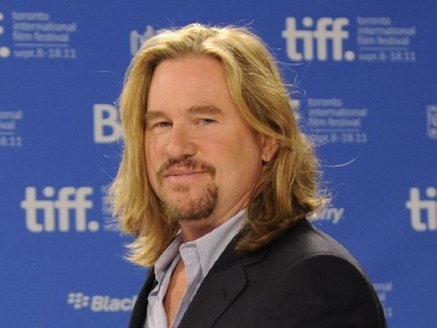 https://www.ragusanews.com/immagini_articoli/02-04-2025/morto-val-kilmer-l-attore-americano-aveva-65-anni-da-top-gun-a-jim-morrison-300.jpg