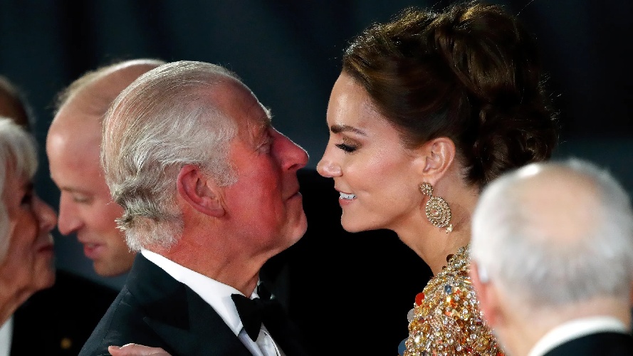 https://www.ragusanews.com/immagini_articoli/02-05-2024/kate-middleton-operata-da-equipe-del-gemelli-carlo-dolori-alle-ossa-500.jpg