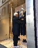 https://www.ragusanews.com/immagini_articoli/02-06-2024/la-febbre-giorgio-armani-chi-e-quell-anziano-in-vetrina-100.jpg