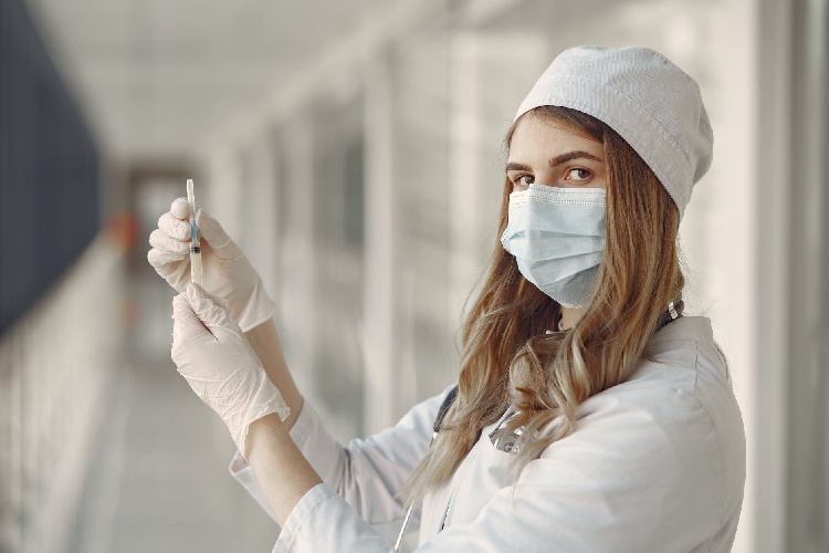 https://www.ragusanews.com/immagini_articoli/02-09-2021/immunita-covid-mancano-10-milioni-di-italiani-3-sono-in-sicilia-500.jpg