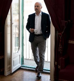 https://www.ragusanews.com/immagini_articoli/03-03-2021/1614772256-l-ultimo-montalbano-5-280.jpg