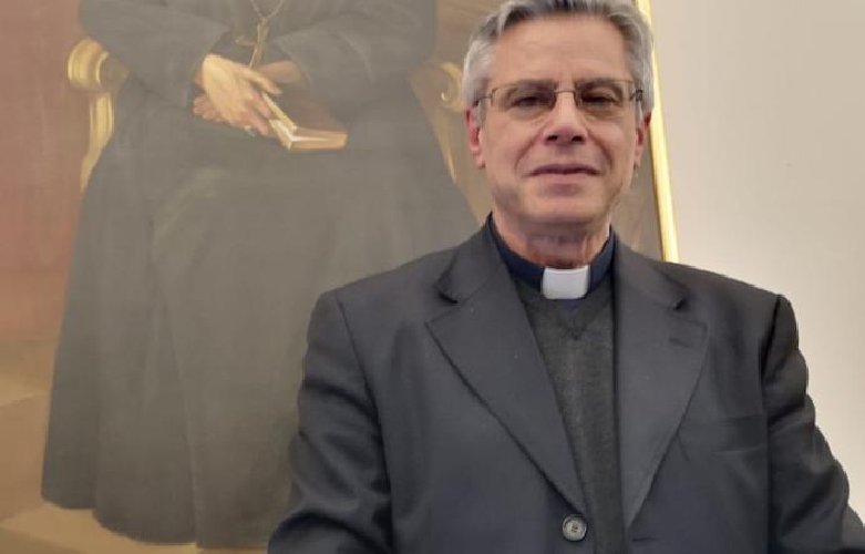 https://www.ragusanews.com/immagini_articoli/03-05-2019/papa-francesco-ha-creato-vescovo-don-giuseppe-schillaci-500.jpg