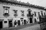 https://www.ragusanews.com/immagini_articoli/03-05-2025/scicli-con-la-mostra-l-opera-delle-formiche-del-maestro-emilio-isgro-si-inaugura-il-macc-100.jpg