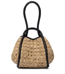 https://www.ragusanews.com/immagini_articoli/03-07-2021/1625325938-un-estate-2021-in-crochet-impazza-il-trend-borse-uncinetto-2-280.jpg