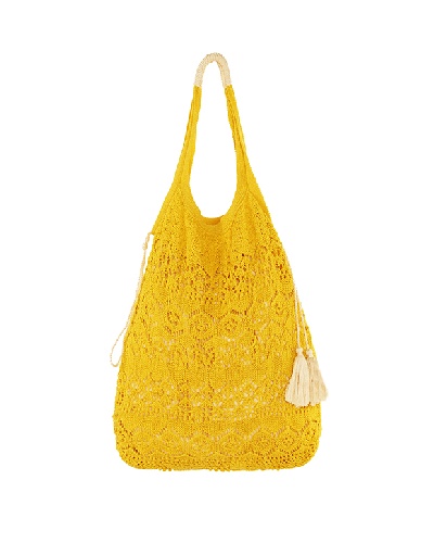 https://www.ragusanews.com/immagini_articoli/03-07-2021/1625325940-un-estate-2021-in-crochet-impazza-il-trend-borse-uncinetto-3-500.jpg