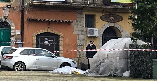 https://www.ragusanews.com/immagini_articoli/04-02-2022/rampello-filmato-mentre-spara-al-figlio-di-spalle-voleva-uccidere-280.jpg