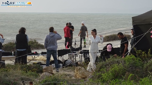 https://www.ragusanews.com/immagini_articoli/04-11-2021/belen-e-cecilia-rodriguez-sul-set-tra-templi-e-spari-dell-esercito-foto-280.jpg