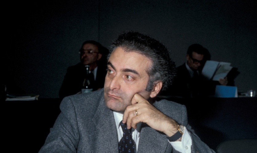 https://www.ragusanews.com/immagini_articoli/05-01-2023/andrea-mattarella-nipote-di-piersanti-verita-completa-su-mio-nonno-500.jpg