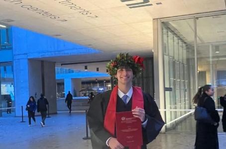 https://www.ragusanews.com/immagini_articoli/05-03-2024/siciliano-il-laureato-piu-giovane-d-italia-a-20-anni-alla-bocconi-300.jpg