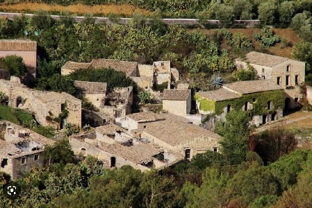 https://www.ragusanews.com/immagini_articoli/05-05-2023/da-scicli-una-escursione-alla-cunziria-di-vizzini-300.jpg