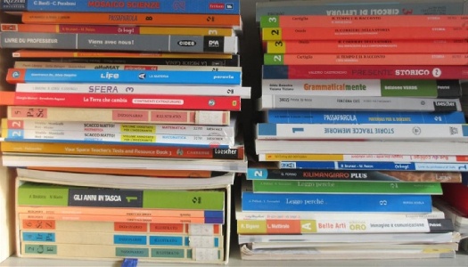 https://www.ragusanews.com/immagini_articoli/05-09-2022/bonus-libri-scolastici-bando-siciliano-ancora-aperto-300.jpg