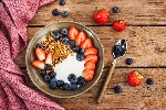 https://www.ragusanews.com/immagini_articoli/06-02-2023/dieta-se-hai-il-colesterolo-alto-elimina-subito-questi-cibi-100.jpg