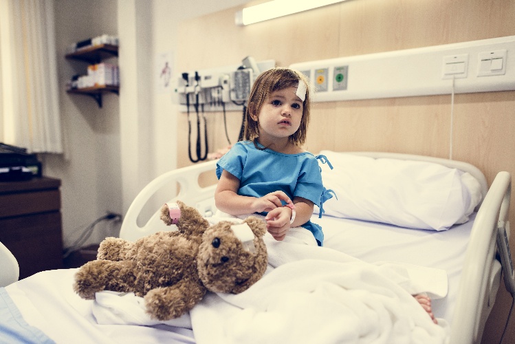 https://www.ragusanews.com/immagini_articoli/06-05-2022/via-le-misure-covid-tornano-gli-altri-virus-bambini-siciliani-allettati-500.jpg