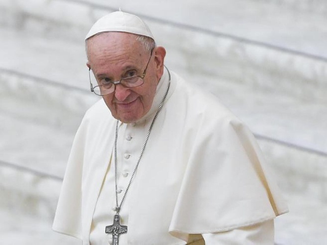 https://www.ragusanews.com/immagini_articoli/06-06-2023/papa-francesco-all-ospedale-gemelli-per-controlli-oggi-500.jpg