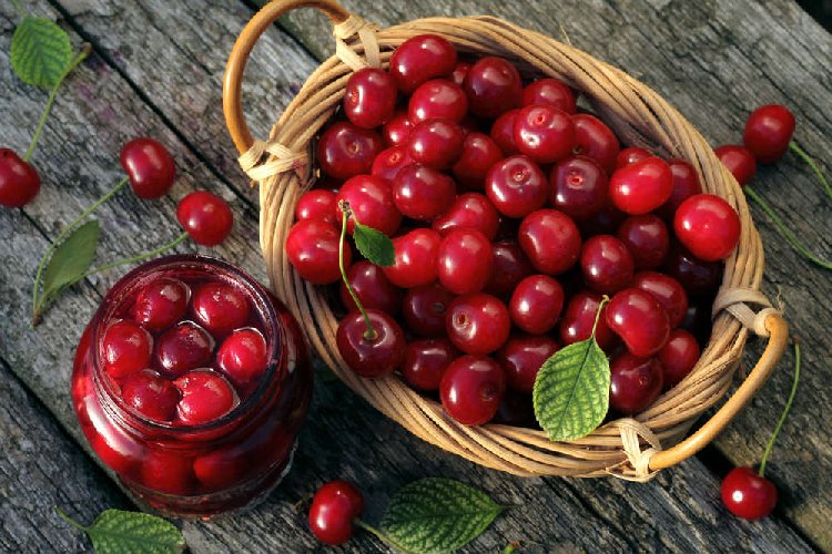 https://www.ragusanews.com/immagini_articoli/07-06-2019/posso-mangiare-le-ciliegie-se-ho-il-diabete-500.jpg