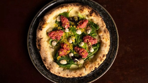 https://www.ragusanews.com/immagini_articoli/07-06-2022/c-e-pizza-e-pizza-questioni-di-bordi-e-spessori-280.jpg