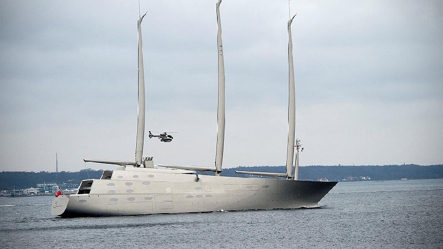 https://www.ragusanews.com/immagini_articoli/07-12-2017/pozzallo-tornato-magnate-andrey-igorevich-melnichenko-500.jpg