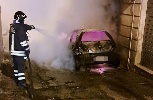 https://www.ragusanews.com/immagini_articoli/08-03-2024/auto-a-fuoco-in-via-schinina-a-ragusa-100.jpg