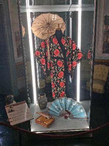 https://www.ragusanews.com/immagini_articoli/08-04-2017/1491671040-mostra-accessori-epoca-castello-donnafugata-3-500.jpg