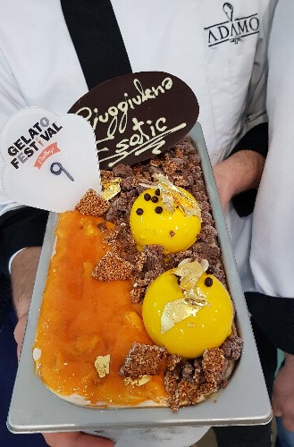 https://www.ragusanews.com/immagini_articoli/08-04-2019/1554723751-il-gelato-cotognata-il-gelato-ciciulena-foto-1-500.jpg