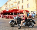 https://www.ragusanews.com/immagini_articoli/08-07-2021/maria-carolina-borbone-delle-due-sicilie-la-principessa-sulla-moto-foto-100.jpg