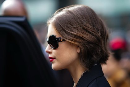https://www.ragusanews.com/immagini_articoli/08-10-2020/1602168629-diamoci-un-taglio-tagli-capelli-autunno-2020-4-280.jpg