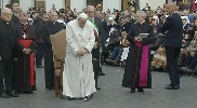https://www.ragusanews.com/immagini_articoli/08-12-2022/papa-francesco-si-commuove-davanti-alla-statua-dell-immacolata-100.jpg