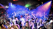 https://www.ragusanews.com/immagini_articoli/08-12-2023/discoteca-abusiva-a-donnalucata-sospesa-licenza-a-locale-100.jpg