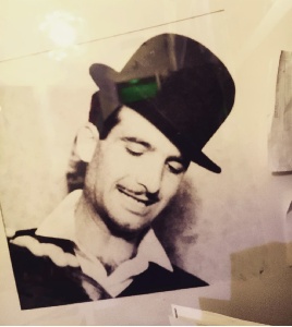 https://www.ragusanews.com/immagini_articoli/09-05-2024/1715264900-famiglia-fiorello-rosario-giuseppe-anna-e-catena-nell-album-3-300.jpg
