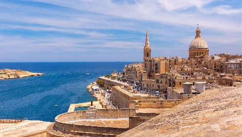https://www.ragusanews.com/immagini_articoli/09-07-2021/malta-frontiere-chiuse-a-chi-non-ha-finito-il-ciclo-vaccinale-da-14-giorni-280.jpg