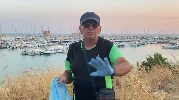 https://www.ragusanews.com/immagini_articoli/09-08-2022/giuseppe-guastella-spazzino-a-marina-di-ragusa-video-100.jpg