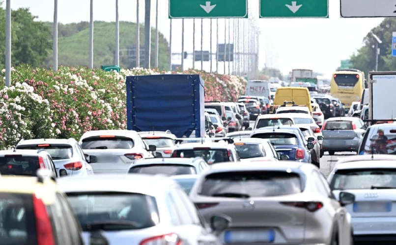 https://www.ragusanews.com/immagini_articoli/09-08-2024/traffico-bollino-nero-anche-sulle-autostrade-siciliane-500.jpg