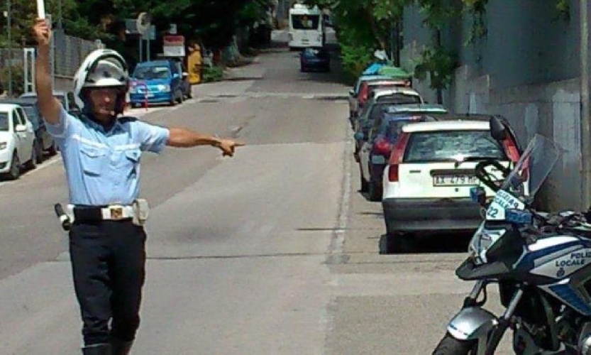 https://www.ragusanews.com/immagini_articoli/09-10-2022/concorso-a-vigile-urbano-al-comune-di-ragusa-la-commissione-non-c-e-500.jpg