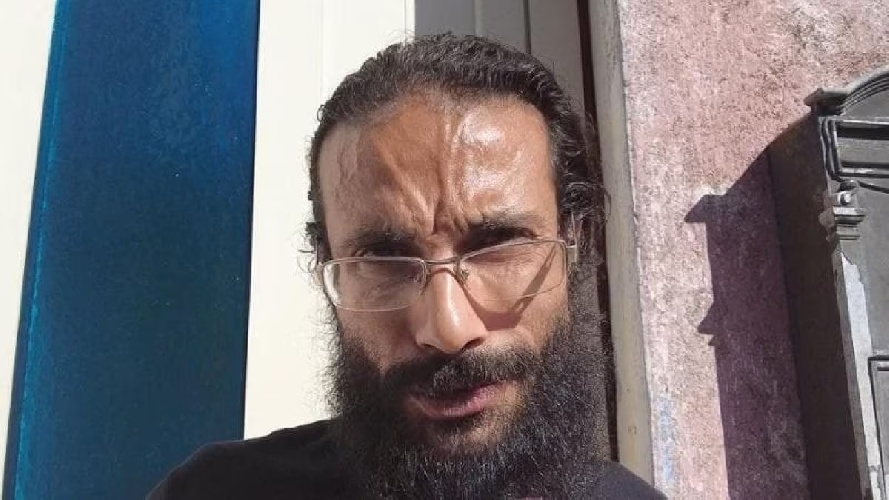 https://www.ragusanews.com/immagini_articoli/09-10-2024/1728541772-marica-la-ragazza-di-scicli-plagiata-dal-santone-di-lecce-video-2-500.jpg