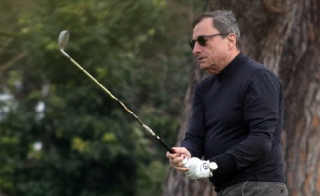 https://www.ragusanews.com/immagini_articoli/10-02-2021/governo-draghi-al-gran-completo-stasera-mattarella-giovedi-il-giuramento-280.jpg