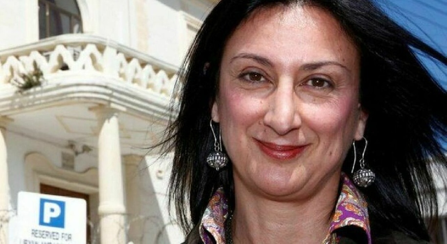 https://www.ragusanews.com/immagini_articoli/10-02-2025/malta-omicidio-di-caruana-galizia-scarcerato-su-cauzione-il-mandante-50-milioni-per-la-liberta-500.jpg