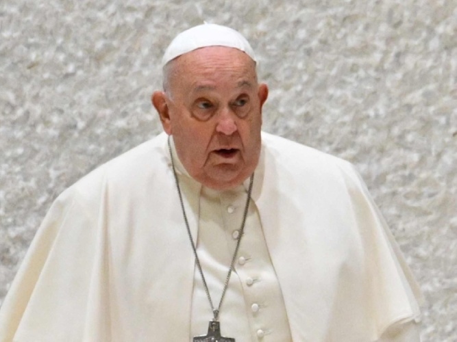 https://www.ragusanews.com/immagini_articoli/10-03-2025/papa-francesco-le-condizioni-oggi-miglioramenti-consolidati-sciolta-la-prognosi-500.jpg