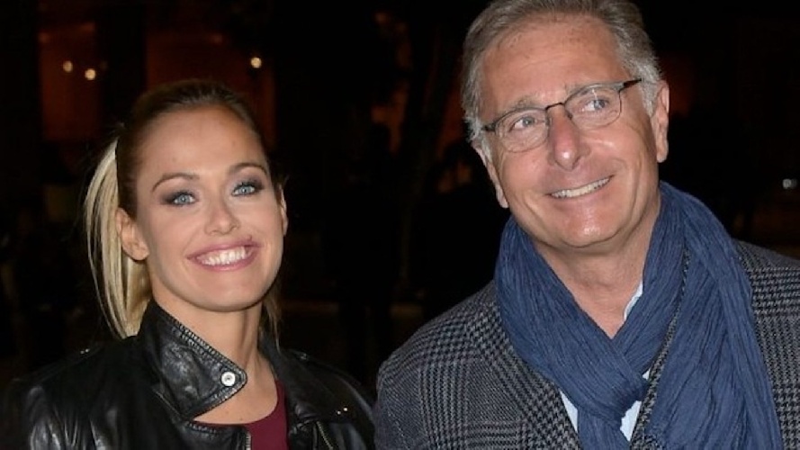 https://www.ragusanews.com/immagini_articoli/10-06-2023/paolo-bonolis-e-sonia-bruganelli-si-sono-lasciati-500.jpg