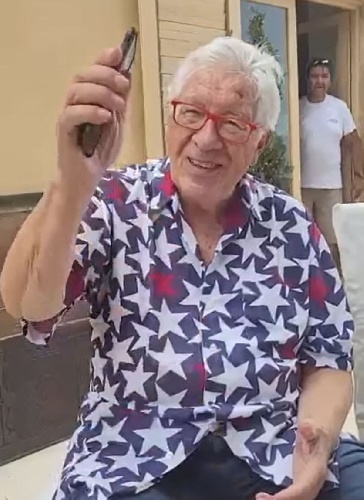 https://www.ragusanews.com/immagini_articoli/10-08-2022/peppino-di-capri-a-noto-video-500.jpg
