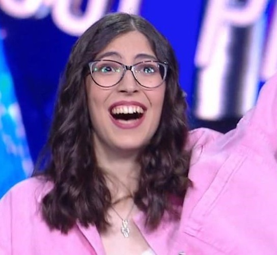 https://www.ragusanews.com/immagini_articoli/10-10-2023/nove-tv-la-monterossana-ivana-scollo-vince-il-microfono-d-argento-500.jpg