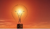 https://www.ragusanews.com/immagini_articoli/10-11-2023/energia-sostenibile-sotto-il-sole-italiano-avanzamenti-tecnologia-solare-100.jpg