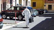 https://www.ragusanews.com/immagini_articoli/11-05-2024/i-ris-nella-casa-della-piccola-silvia-morta-a-10-mesi-con-la-candeggina-100.jpg