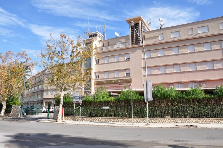 https://www.ragusanews.com/immagini_articoli/11-09-2023/il-palace-di-mondello-diventa-albergo-di-lusso-grazie-ai-francesi-500.jpg