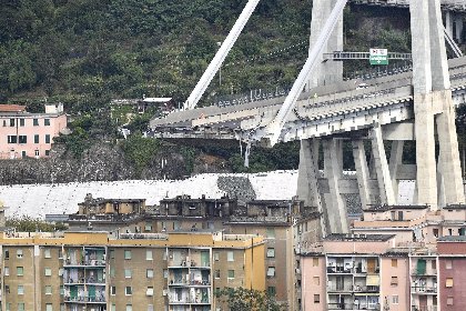 https://www.ragusanews.com/immagini_articoli/11-11-2020/crollo-ponte-morandi-arrestato-l-ex-ad-di-autostrade-e-altri-5-dirigenti-280.jpg